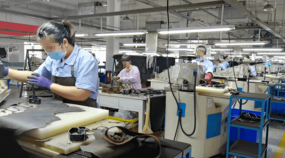 模切機生產(chǎn)